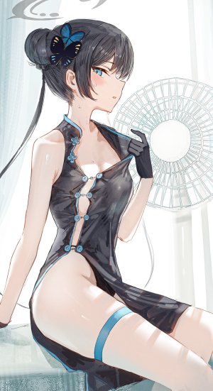 竜華キサキ,蔚蓝档案,hidulume,黑发,碧眼,脸红,汉服,连衣裙,手套,包子頭,发饰,光晕,长发,视线正对,開口,坐姿,single