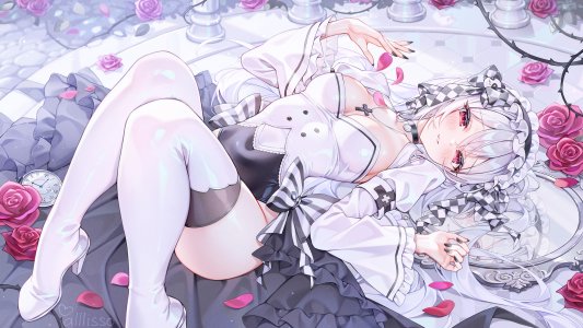 原创,alllisso,single,长发,视线正对,前发,脸红,breasts,红色眼,cleavage,白发,横臥,褶皱裙,萝裙,少女,丝袜,短裙,白丝,花瓣,cross,哥特萝莉