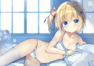 佐伯ソラ,前发,脸红,bra,露胸,全身,发饰,lingerie,视线正对,横臥,横乳,露脐,胖次,缎带,短发,黑丝,结发,下着,白丝,萝莉