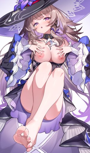 紅,herta,崩坏：星穹铁道,breasts,连衣裙,nipples,No-Bra,掀裙,魔女
