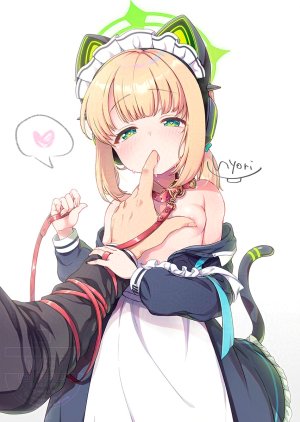 中本ひょうり,才羽ミドリ,蔚蓝档案,comiket_106,兽耳,围裙,輪チラ,露肩,金发,breasts,猫耳,猫尾,项圈,连衣裙,绿色眼,光晕,耳机,萝莉,长袖,视线正对,女仆,POV