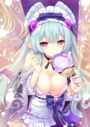 yumemizuki_mizuki,原神,萌木原ふみたけ,围裙,露肩,青发,脸红,breasts,项圈,cleavage,holding,长发,视线正对,尖耳,紫色眼,笑顔,single,超长发