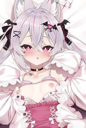 mashirokuro,vrchat,shimo,兽耳,露肩,脸红,bra,breasts,项圈,灰发,发饰,长发,长袖,视线正对,横臥,nipples,開口,胖次,粉发,红色眼,衬衫,短裙,single,双马尾,下着