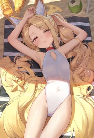 百合園セイア,蔚蓝档案,SuperPig,兽耳,露肩,金发,breasts,狐娘,光晕,长发,视线正对,横臥,single,泳装